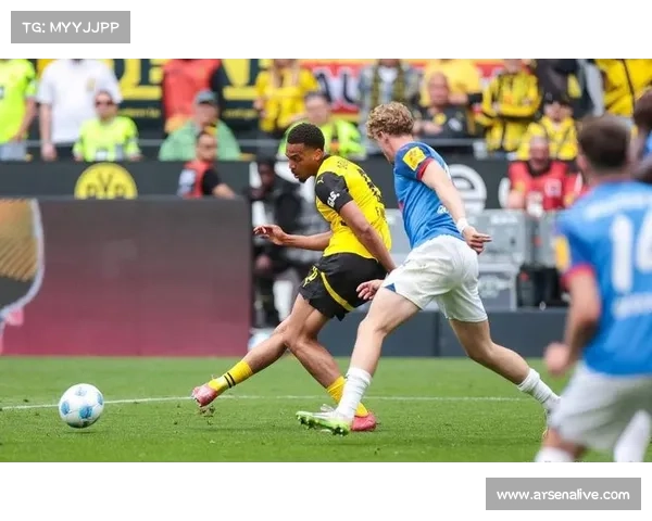 VAR判罚点球引争议，多特蒙德绝杀收获三分